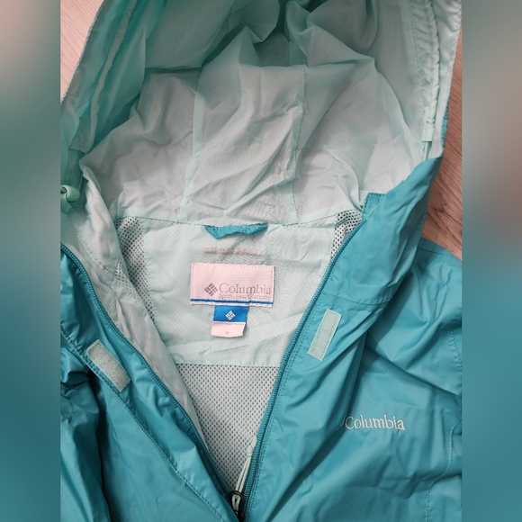 Columbia Womens Rain Jacket, Size Medium, Blue / Teal Color - Picture 2 of 3